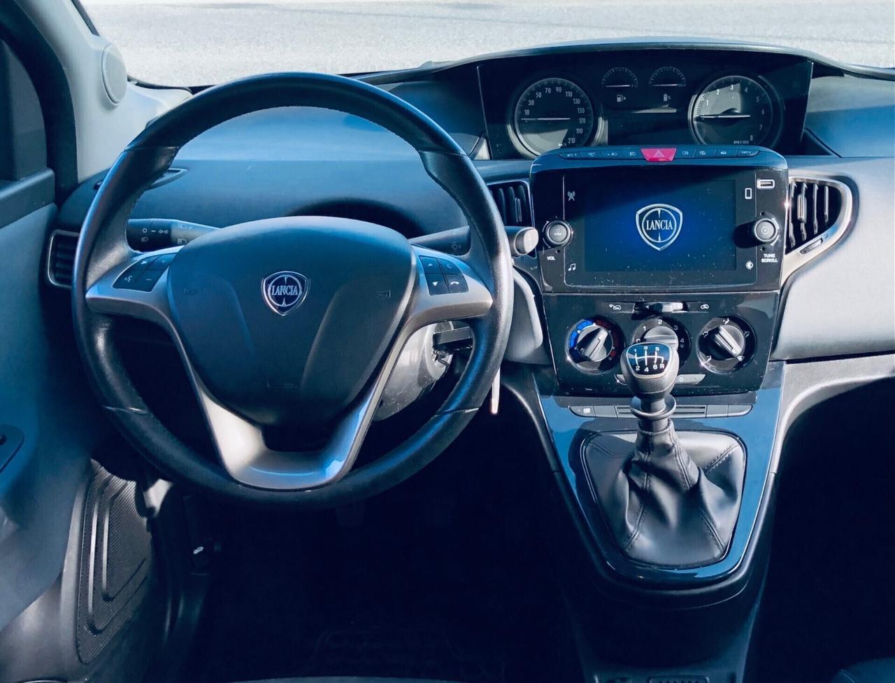 Lancia Ypsilon 1.0 5 porte S&S Hybrid Gold CARPLAY