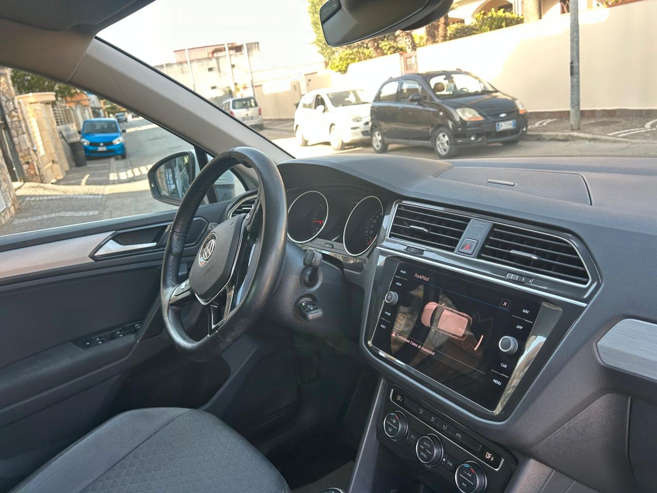 Volkswagen Tiguan 1.6 TDI SCR Sport BlueMotion Technology