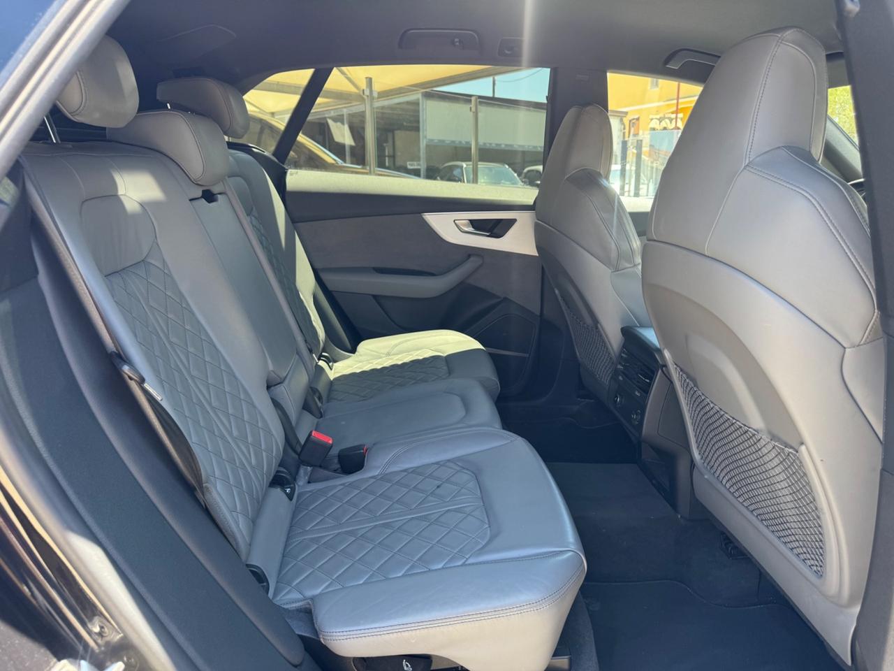 AUDI Q8 50 TDI 286 CV S-LINE SEDILI GUSCIO FULL