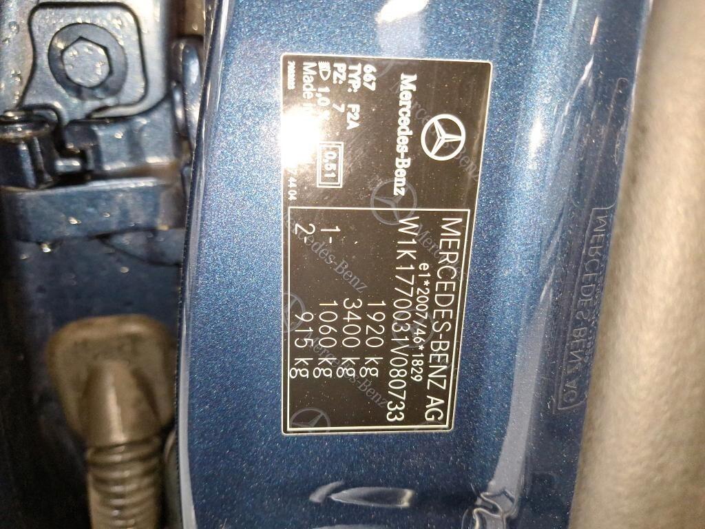 MERCEDES-BENZ A 180D 116CV 6M. BUSINESS SOLUTION ( NAVI - TELECAMERA POST. - CRUISE )