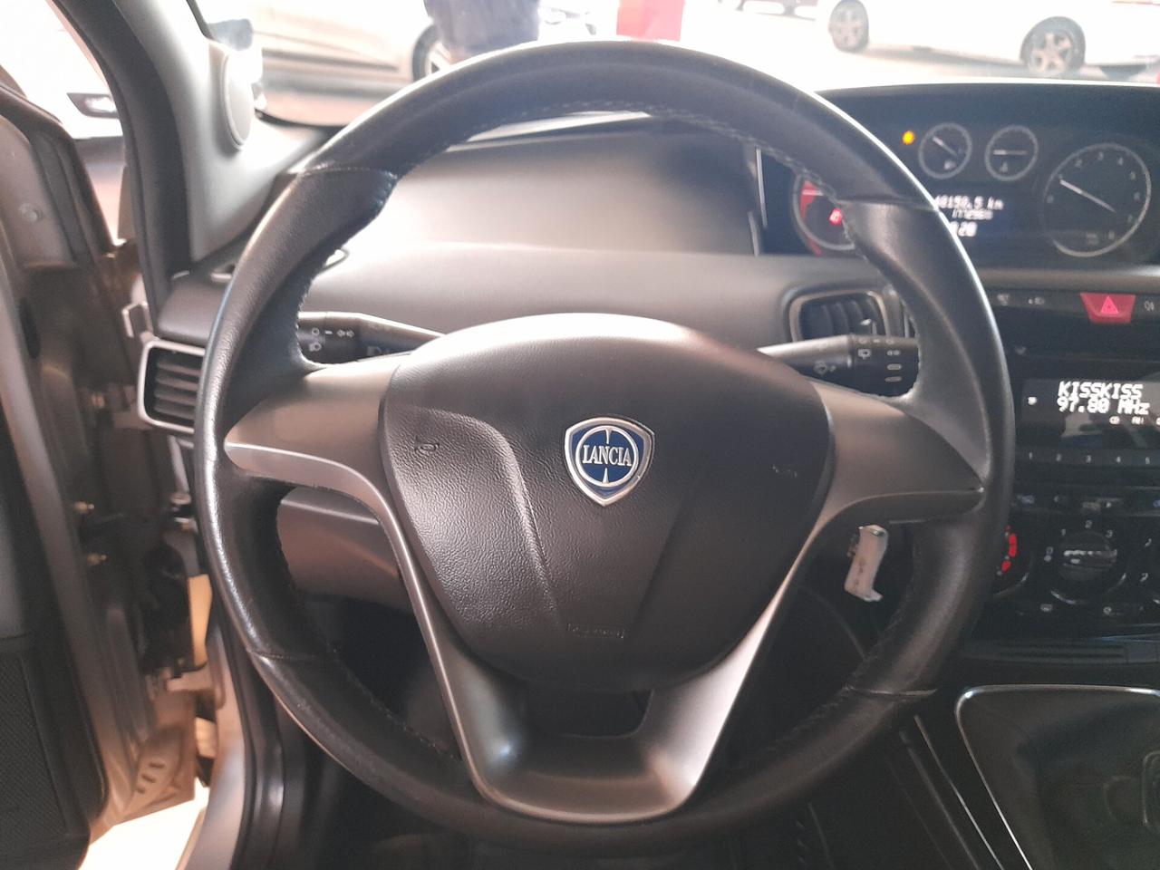 Lancia Ypsilon 1.2 69 CV 5 porte S&S Platinum