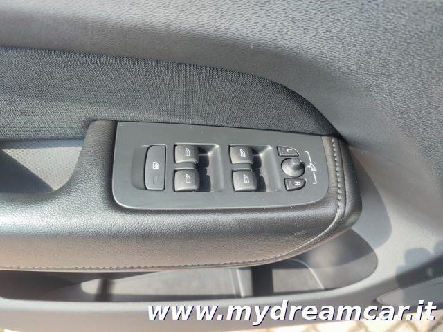 VOLVO XC60 B4 (d) AWD Geartronic Momentum
