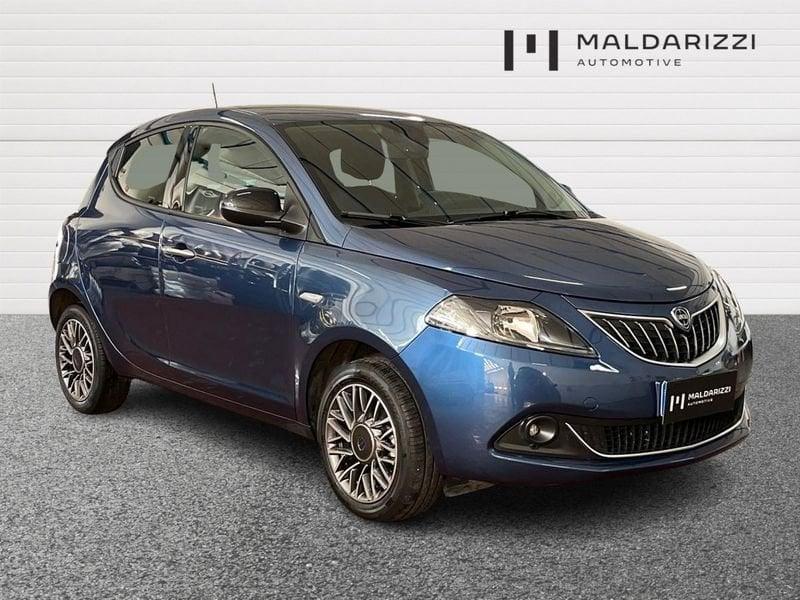 Lancia Ypsilon III 2021 1.0 firefly hybrid Gold Plus s&s 70cv