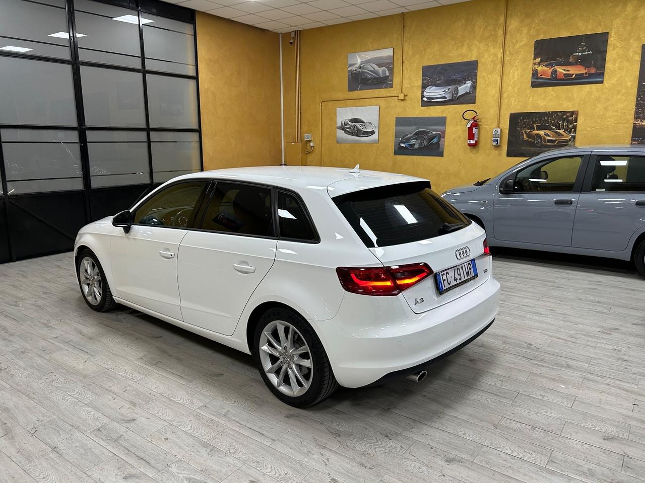 AUDI A3 1.6 Tdi 110 cv “NAVI/LED/VETRI OSC”-2016