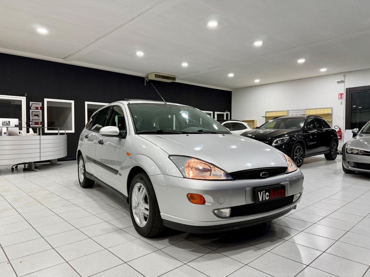 Ford Focus 1.6i 16V cat 5p. Zetec