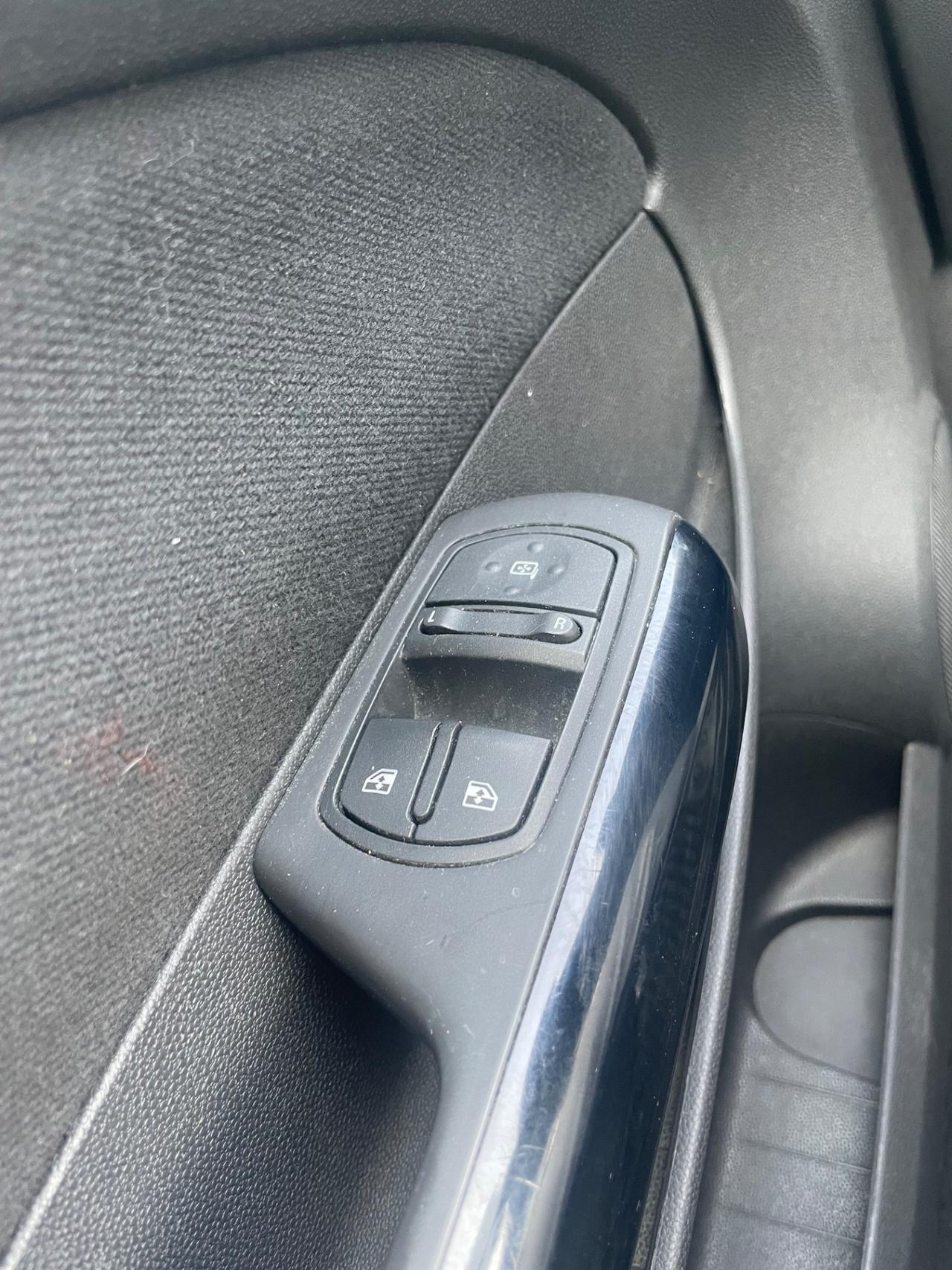 Opel Corsa 1.2 5 porte Cosmo