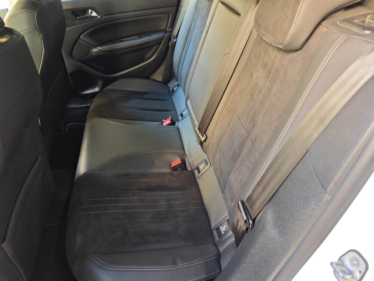 Peugeot 308 BlueHDi 120 S&S Allure