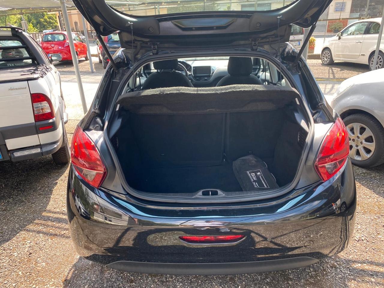 Peugeot 208 PureTech 82 5 porte Allure
