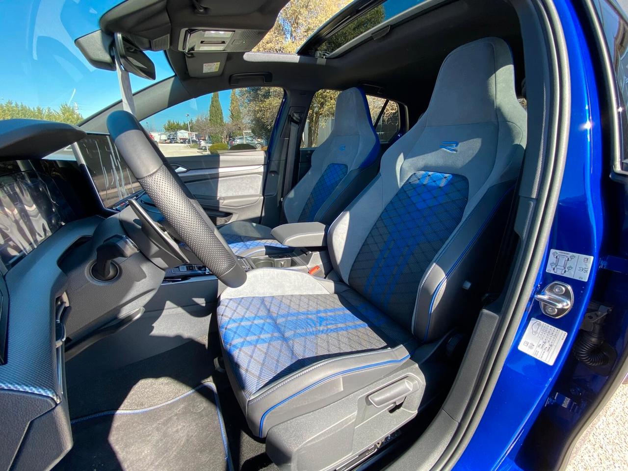 Volkswagen Golf GTI 2.0 TSI DSG 4Motion R