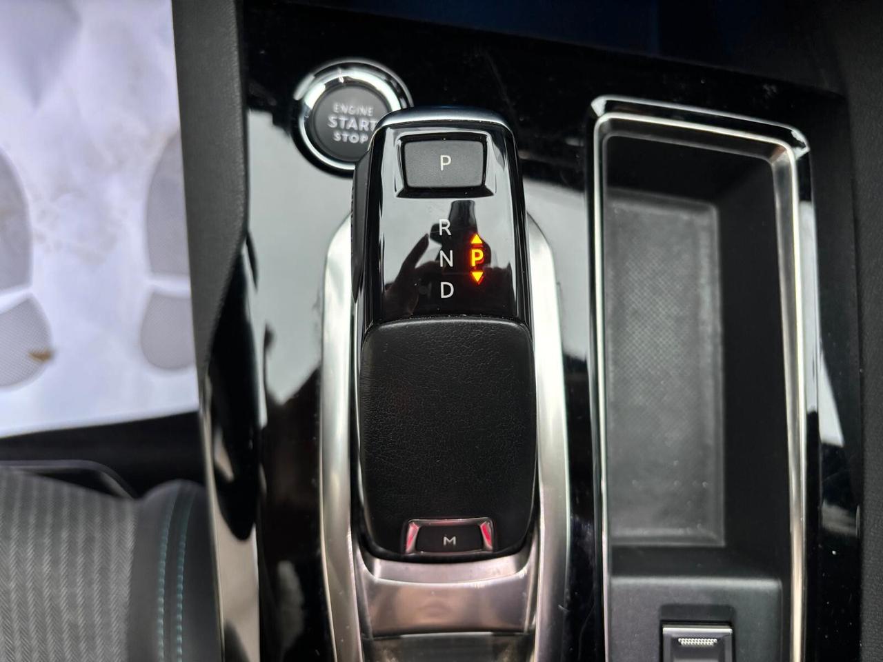 Peugeot 3008 HDi 1.5/130 CV EAT8 Allure