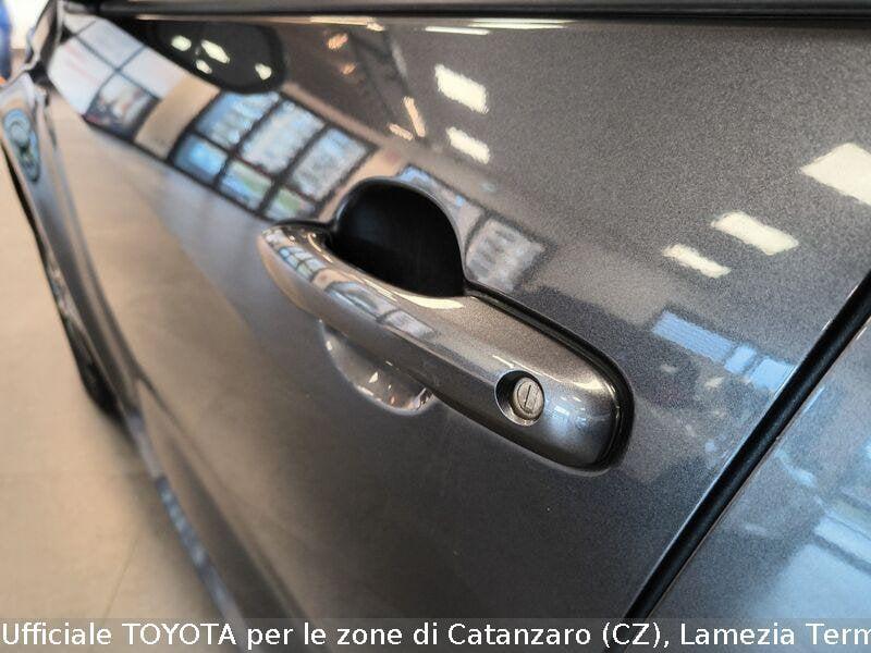 Toyota Yaris 1.5 Hybrid 5 porte Trend