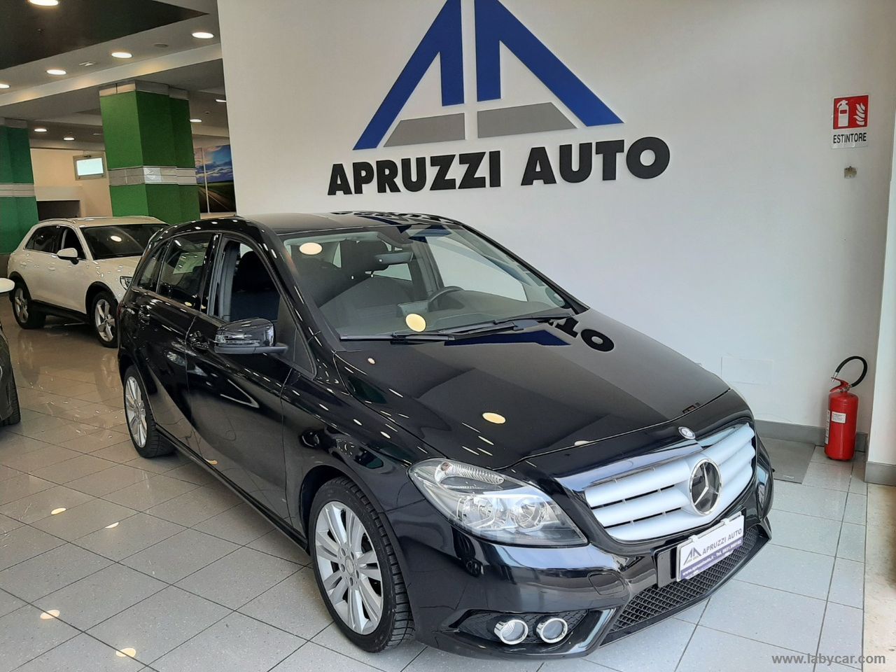 MERCEDES-BENZ B 180 d Business