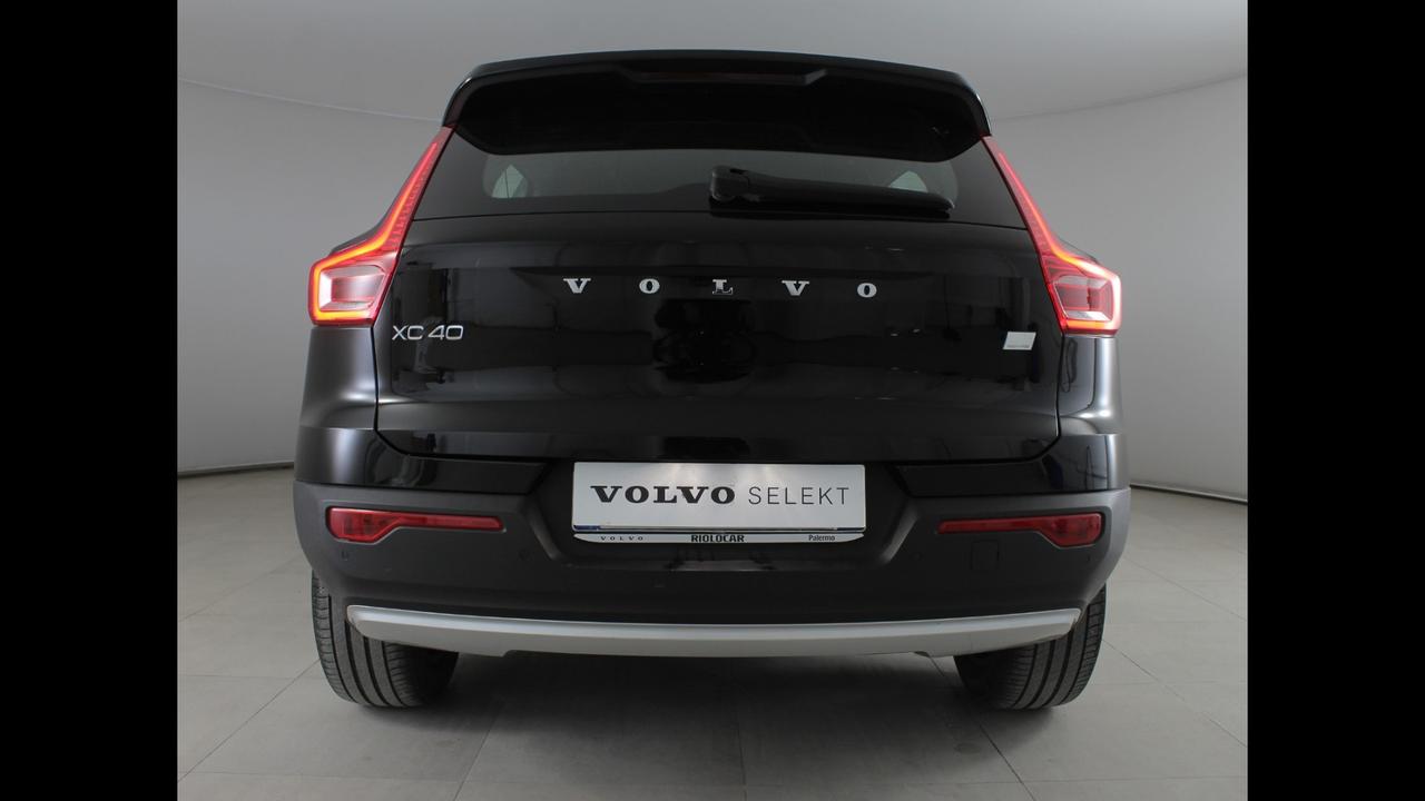 VOLVO XC40 2023 - XC40 1.5 t4 recharge phev Core auto