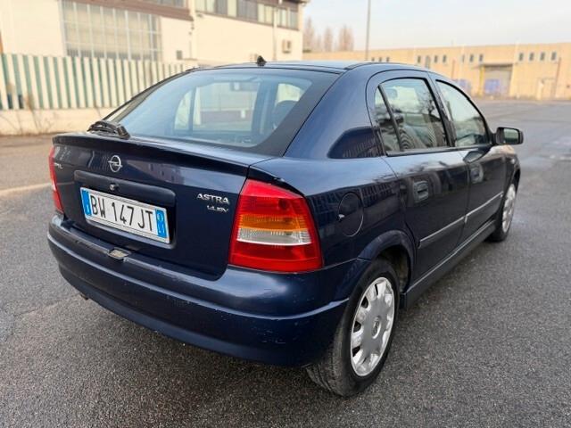 Opel Astra 1.4i 5 porte Euro 4 adatta a neopatentati