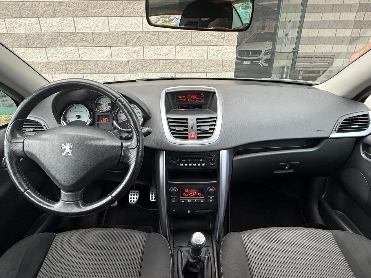 Peugeot 207 1.6 VTi 120CV CC Roland Garros