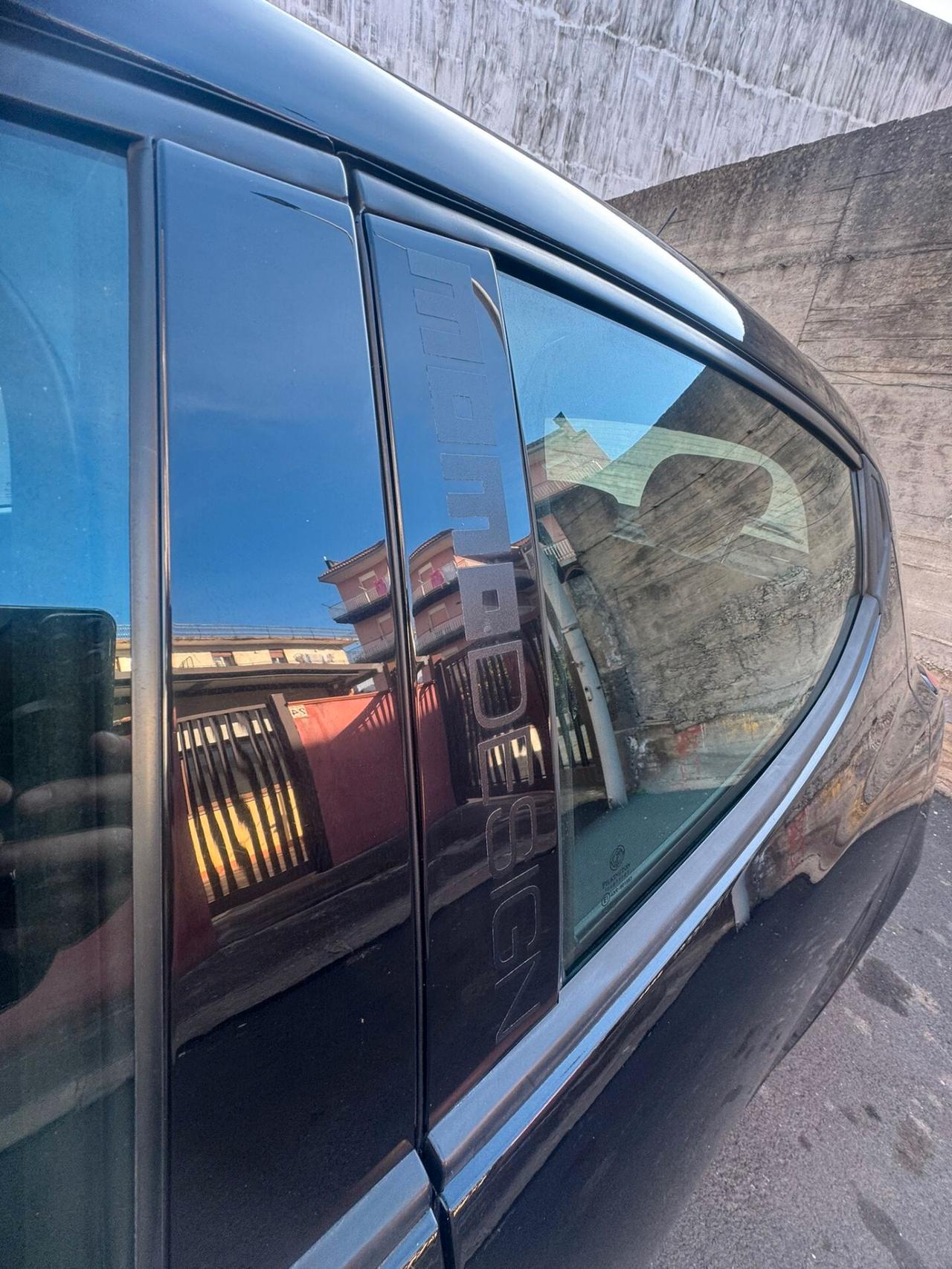 Lancia Ypsilon 1.3 MJT 16V 95 CV 5 porte S&S S Momodesign