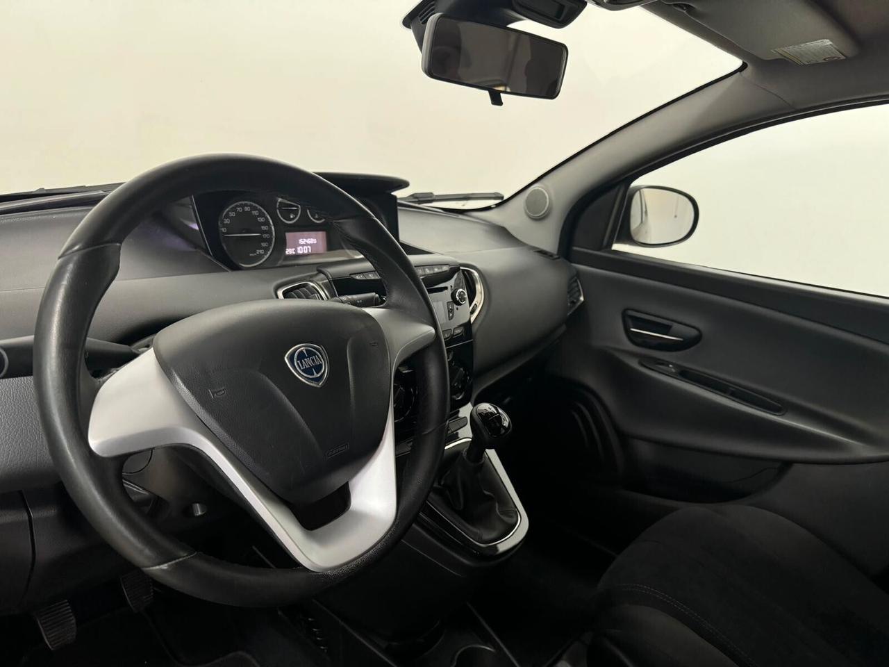 Lancia Ypsilon 1.3 MJT 16V 95 CV 5 porte S&S ** NEOPATENTATI**