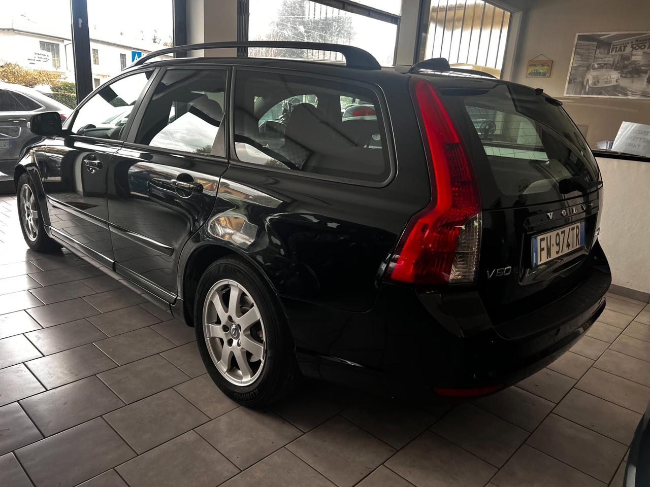 Volvo V50 D2 R-design