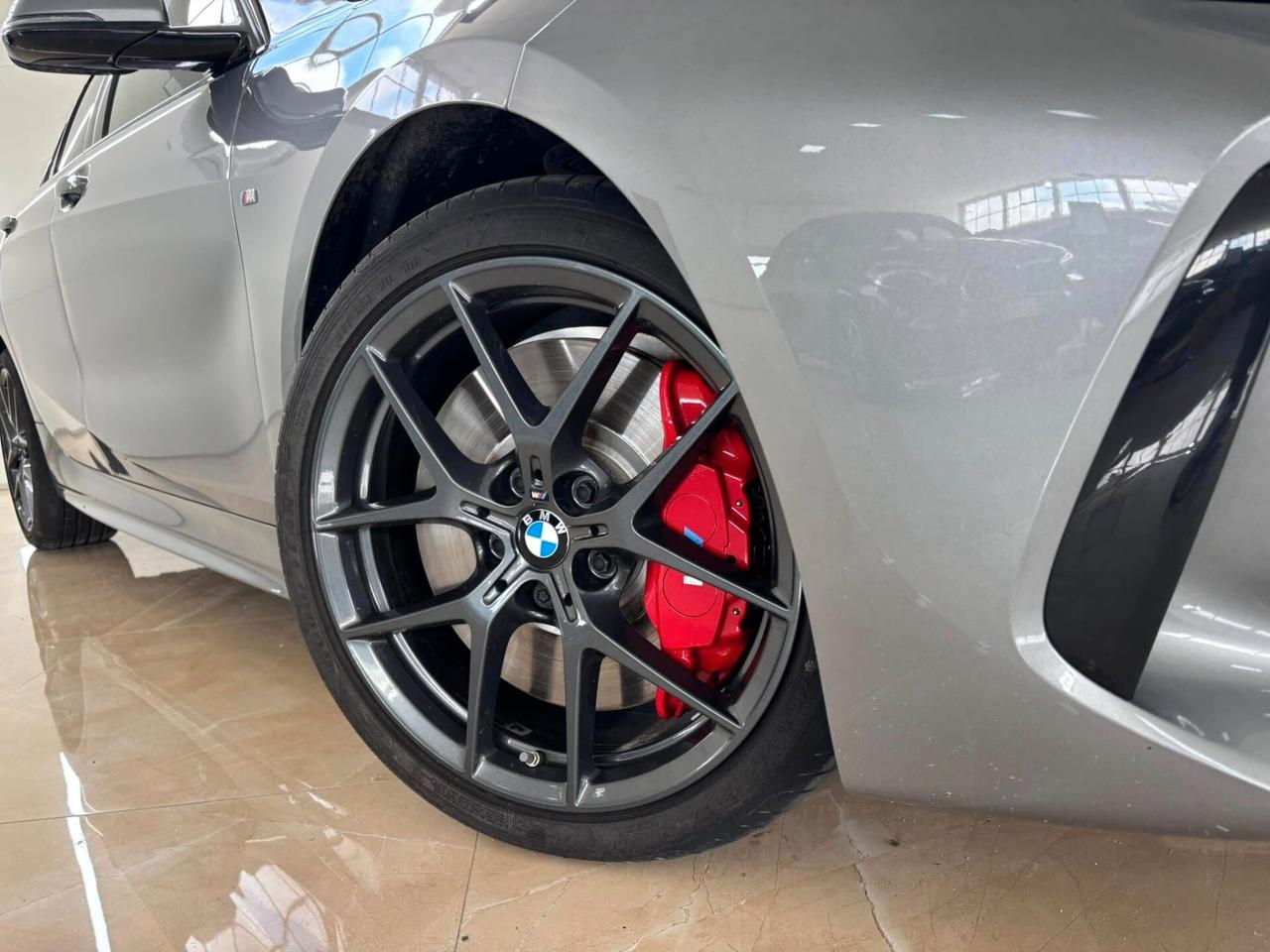Bmw 118 118d 5p. Msport