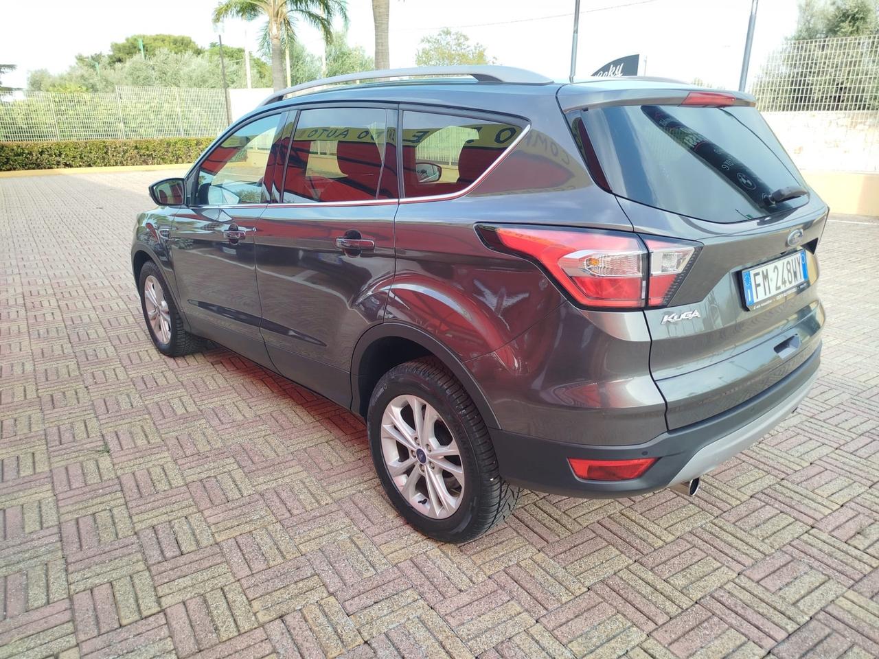 Ford Kuga 1.5 TDCI 120 CV S&S 2WD Powershift ST-Line