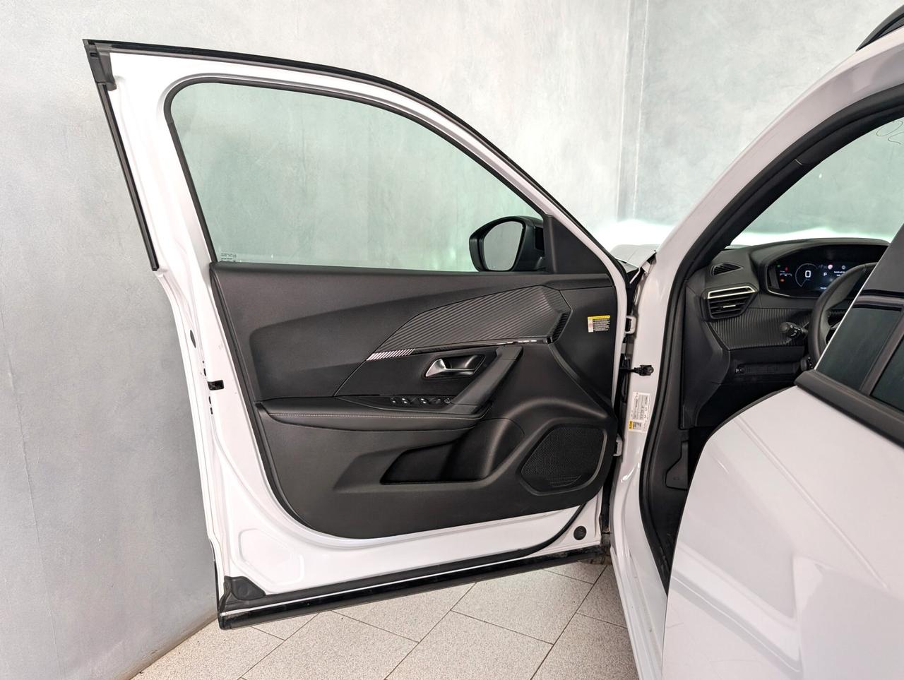 PEUGEOT 2008 PURETECH 130 CV EAT8 ALLURE