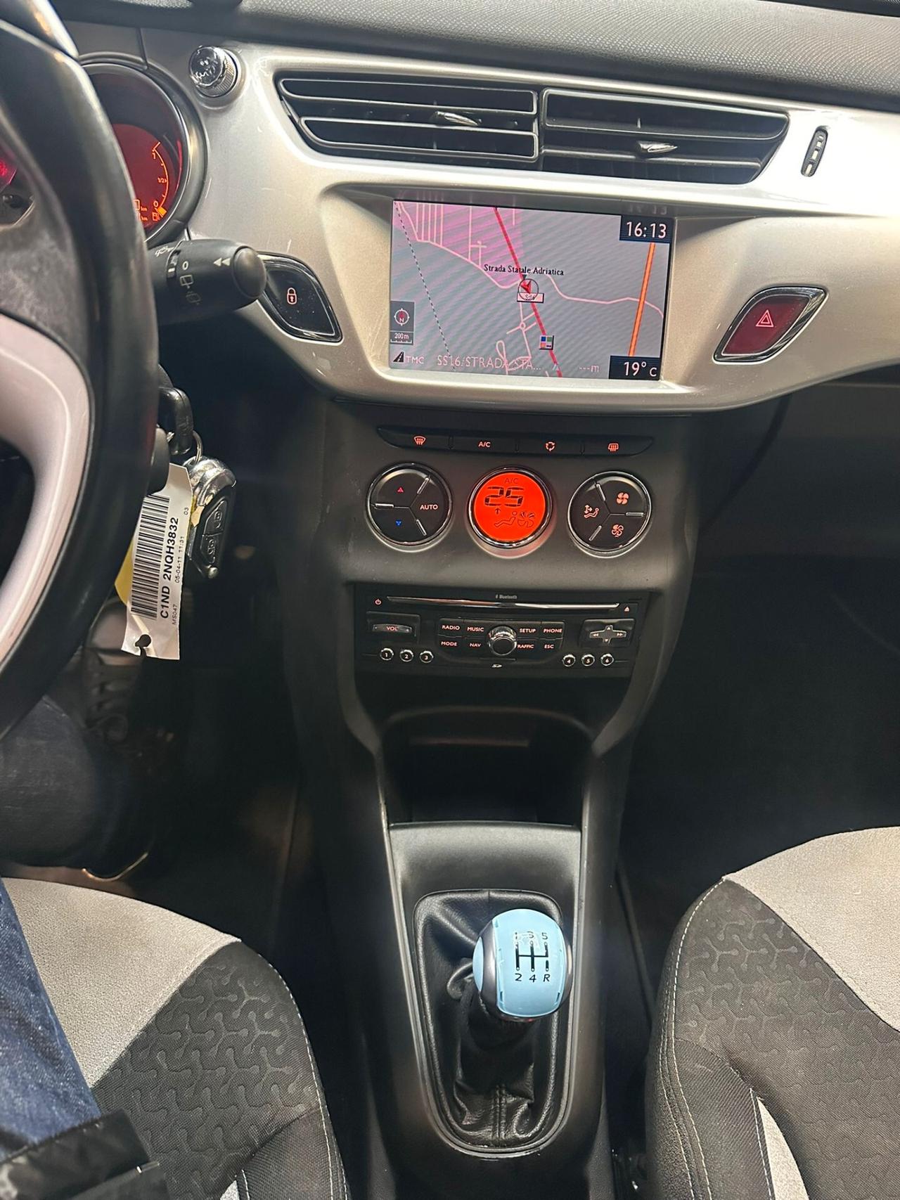 Ds DS3 3 1.4 HDi 70 Just Black