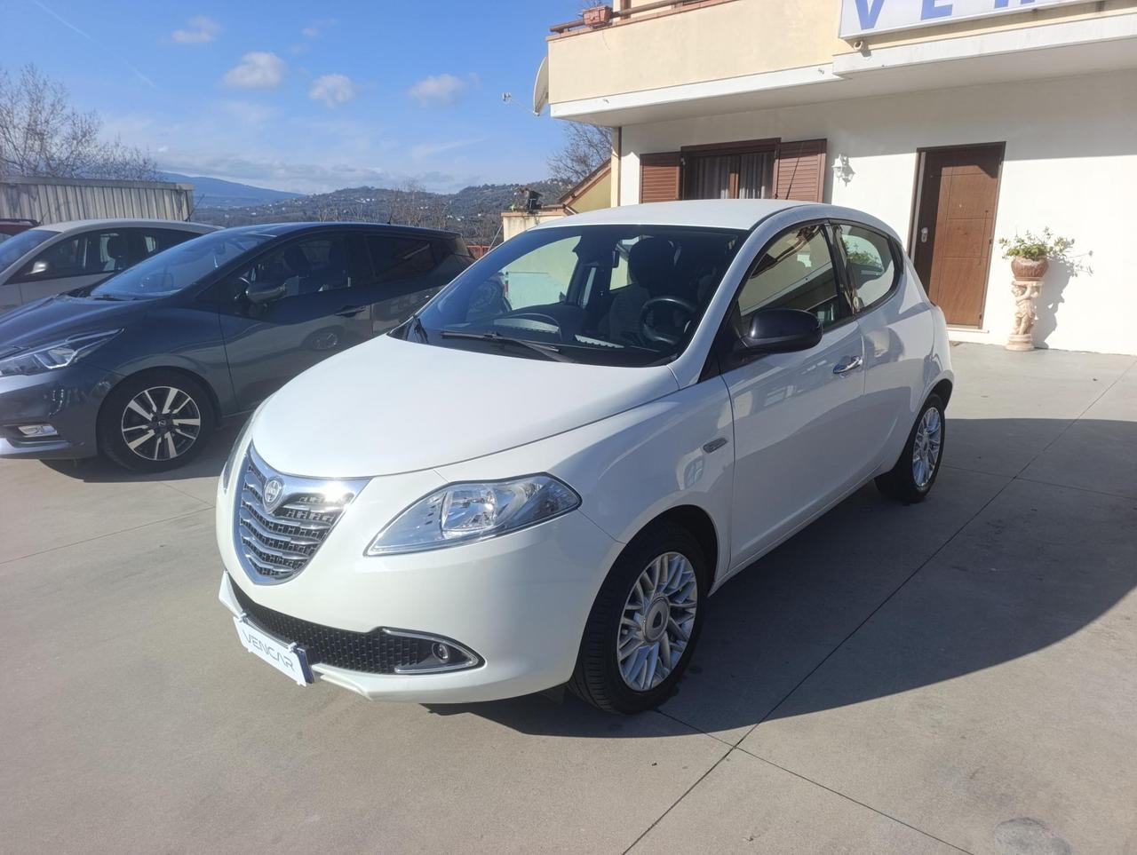 Lancia Ypsilon 5 Porte Ypsilon 1.2 8v Elefantino ecochic Gpl 69cv E6