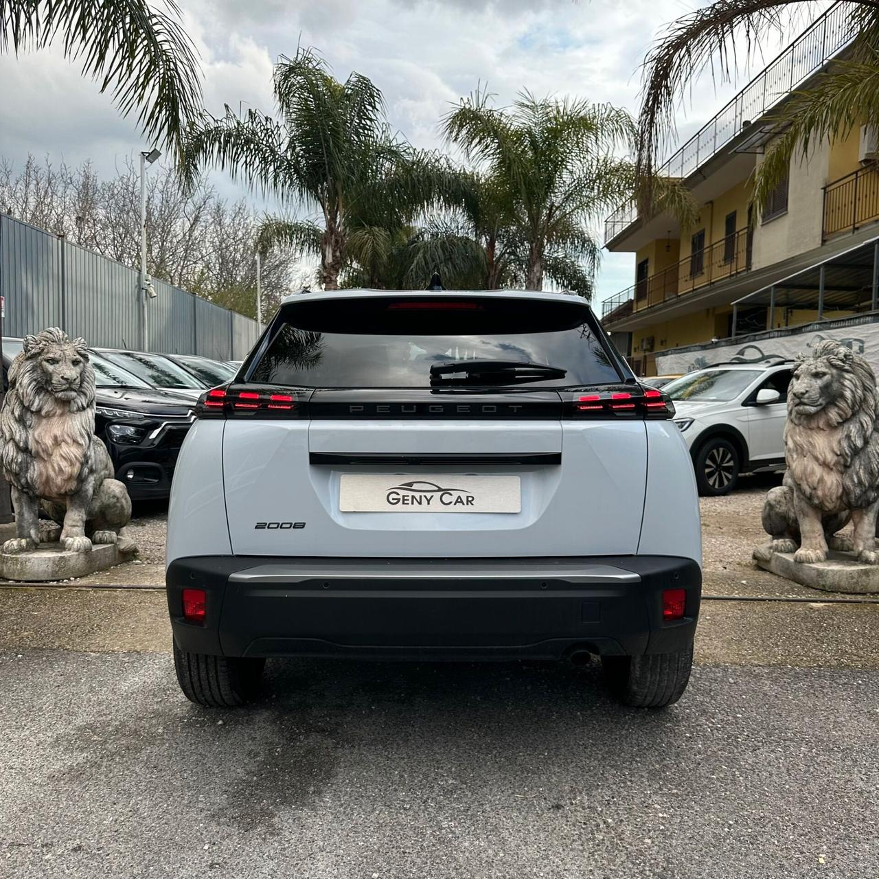 Peugeot 2008 1.2 puretech Allure s&s 130cv eat8