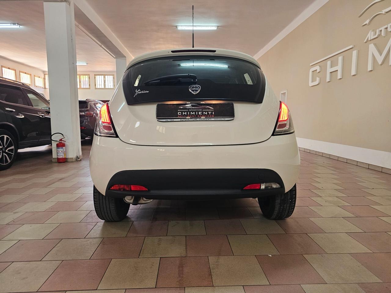 Lancia Ypsilon 1.2 69 CV 5 porte Gold