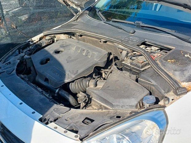 Volvo V60 1.6 D2 Summum con Problemi al motore