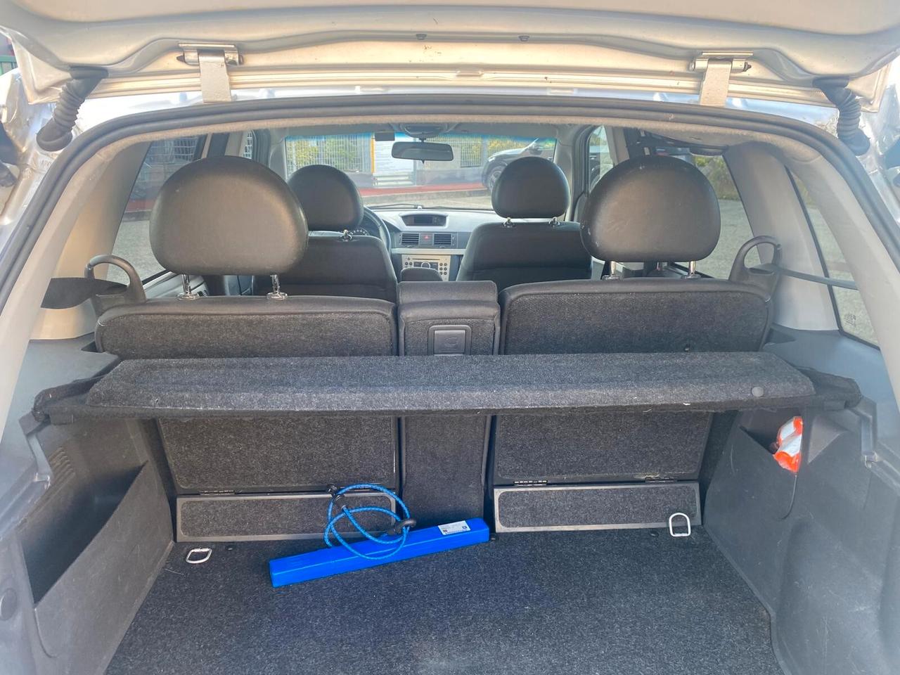 Opel Meriva 1.6 16V Cosmo ADATTA AI NEOPTATENTATI UNICO PROPRIETARIO