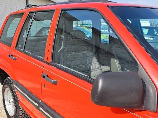 Jeep Grand Cherokee ZJ 4.0 L6 4X4 -ASI TARGA ORO