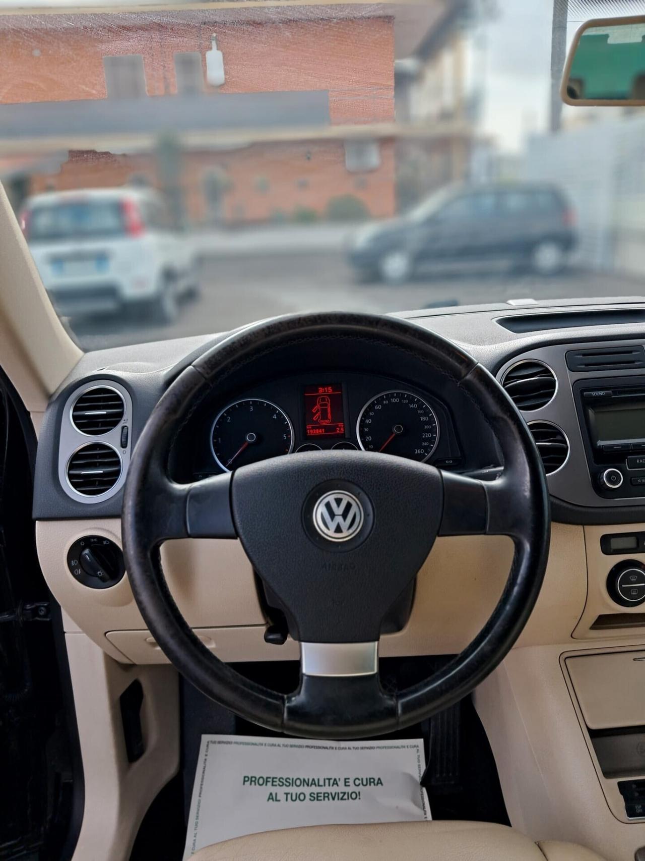 Volkswagen Tiguan 2.0 TDI DPF 4MOTION tiptronic Sport & Style