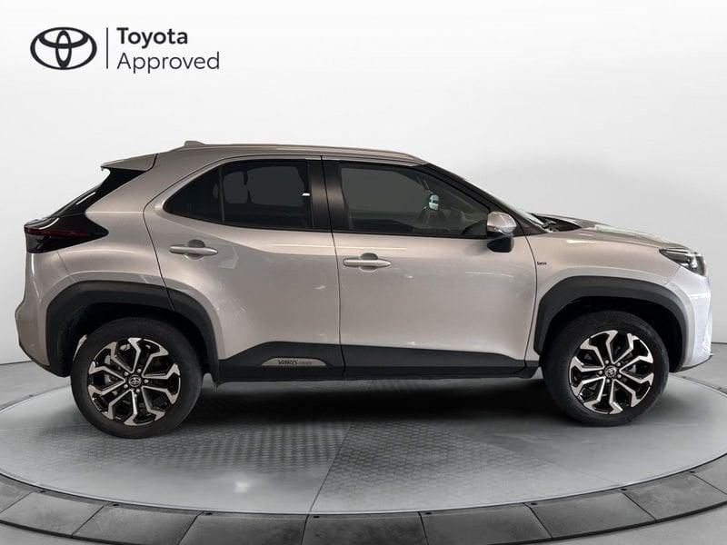 Toyota Yaris Cross 1.5 Hybrid 5p. E-CVT AWD-i Trend