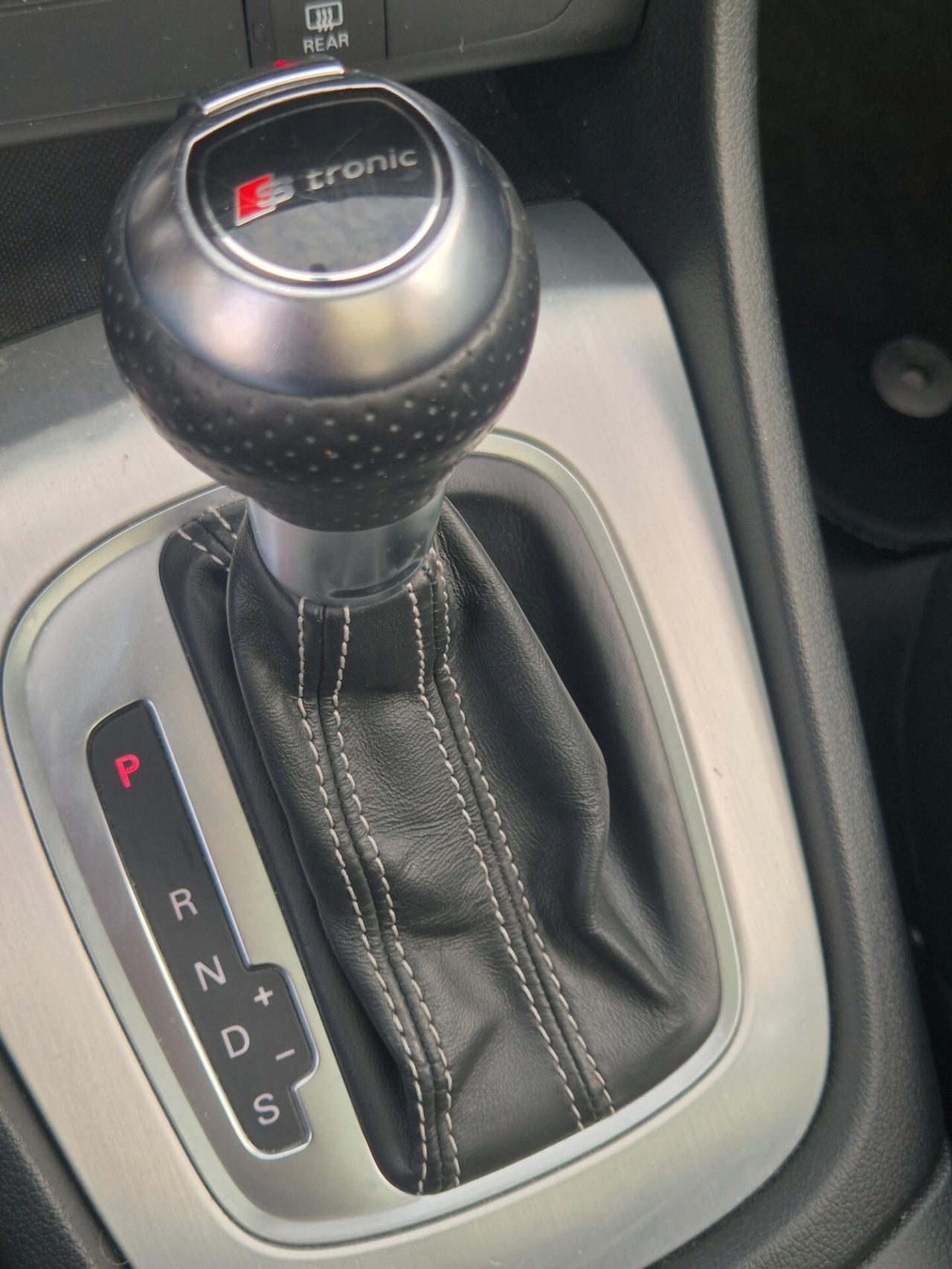 Audi Q3 2.0 TDI 150 CV quattro S tronic S-LINE