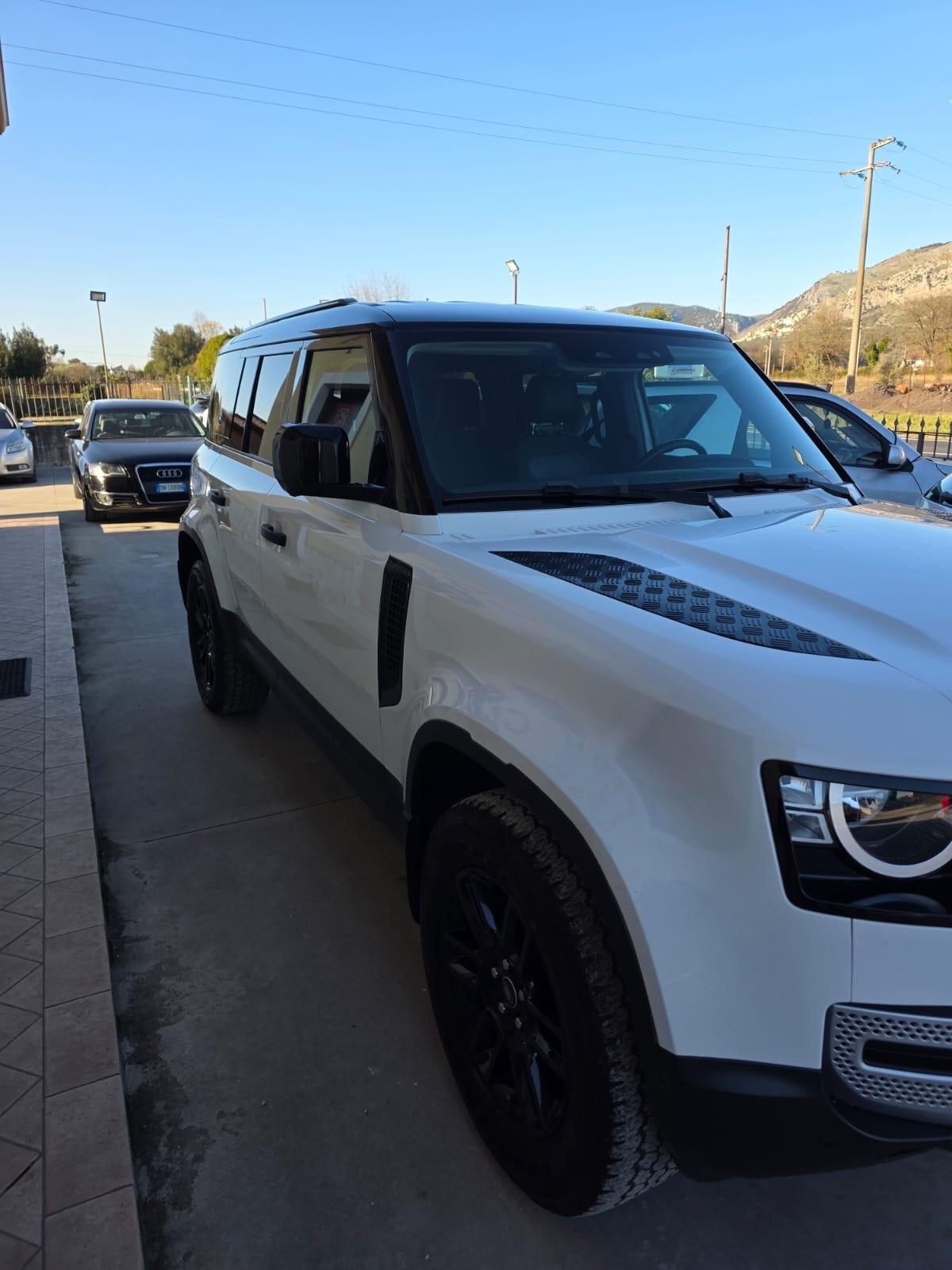 Land Rover Defender 110 2.0 SD4 240CV AWD Auto 72 Yrs. WEB Edition