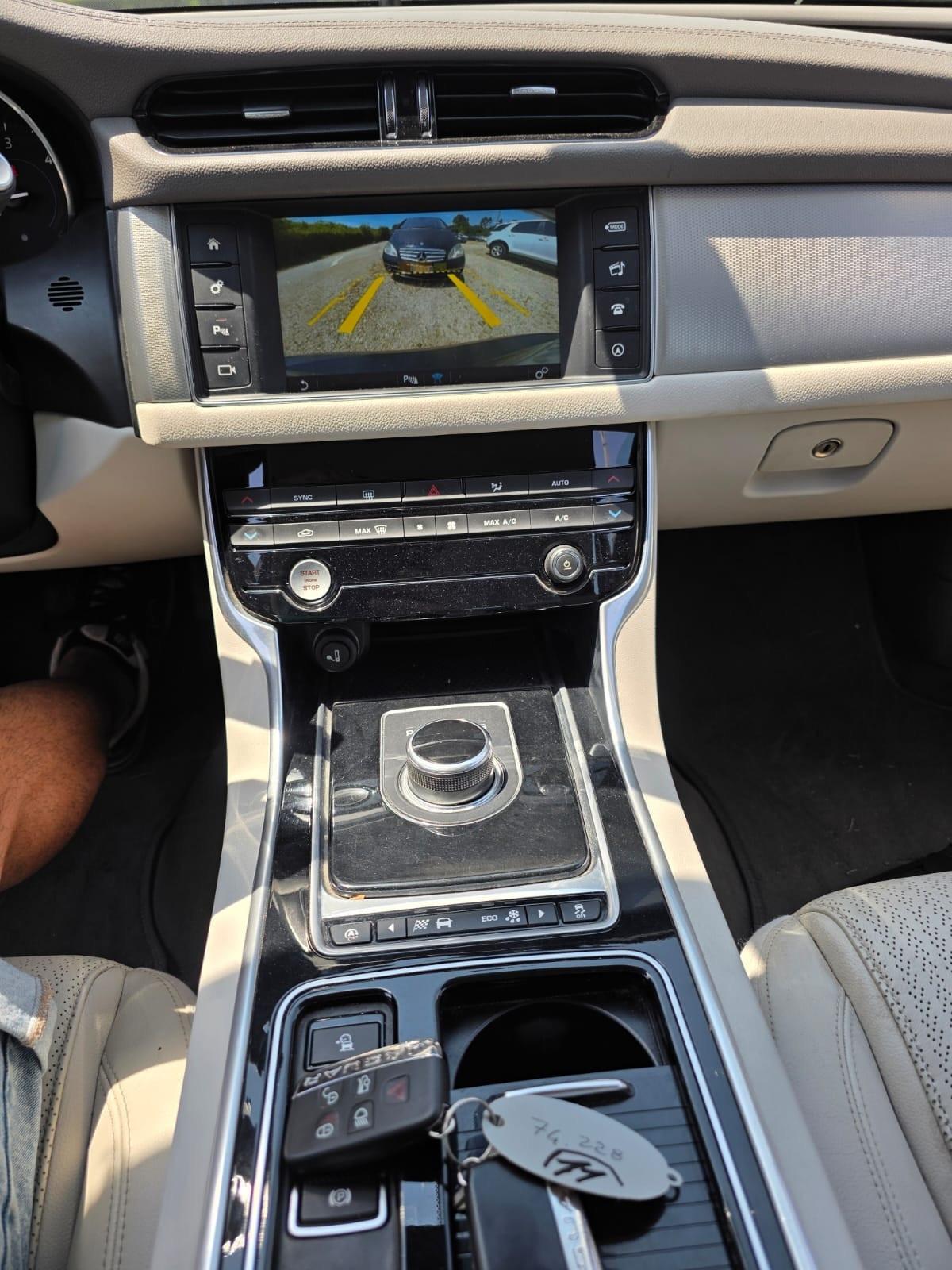 Jaguar XF 2.0 D 240 CV AWD aut. Portfolio