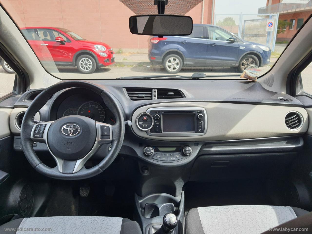 TOYOTA Yaris 1.0 5p.