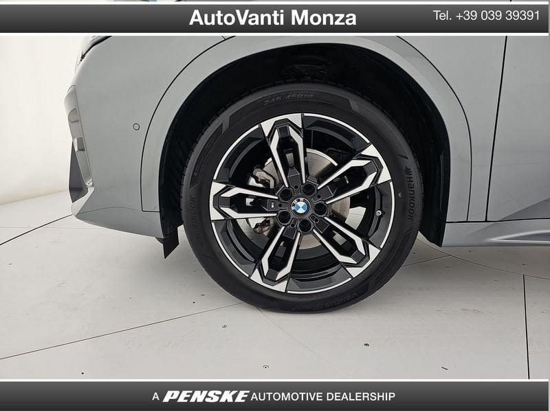 BMW iX2 eDrive 20 M Sport