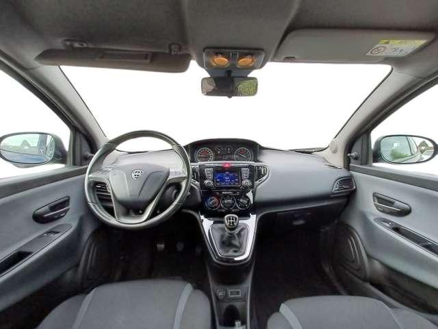 Lancia Ypsilon 1.2 Silver 69cv