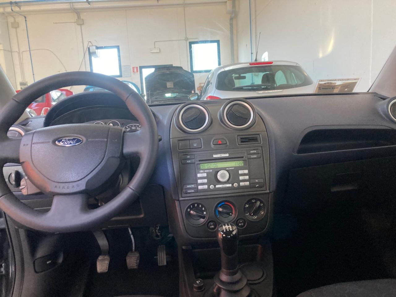 Ford Fiesta 1.4 TDCi 5p. Ghia per neopatentati