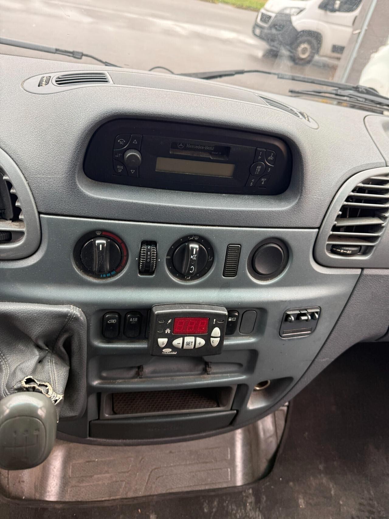 Mercedes-Benz Sprinter 411 CDI/FRIGO/ATP VALIDO/SPONDA/2005