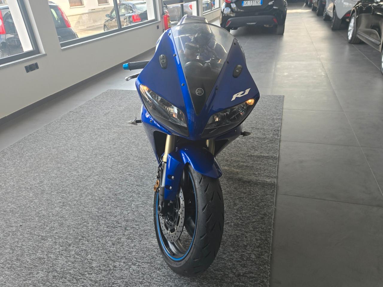 Yamaha YZF R1