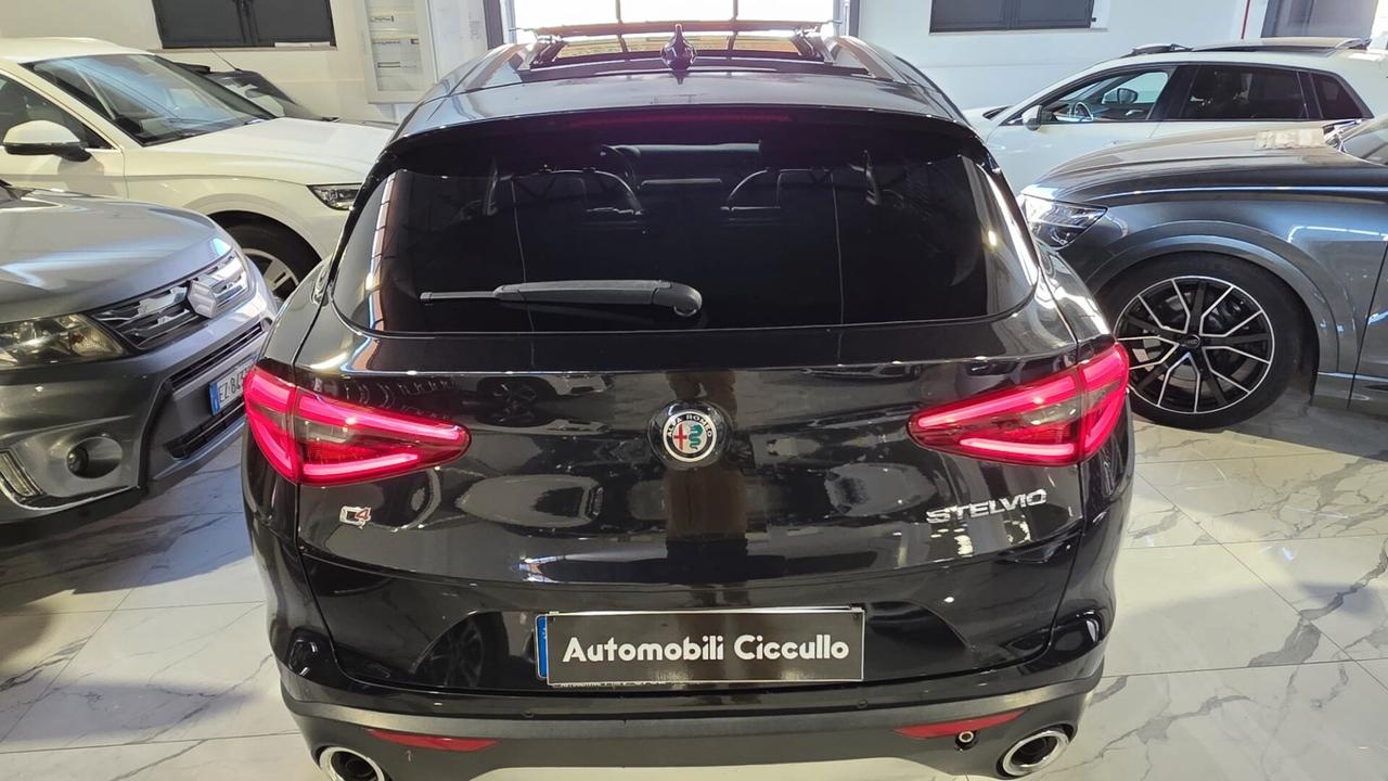 Alfa Romeo Stelvio 2.2 Turbodiesel 210 CV AT8 Q4 Executive