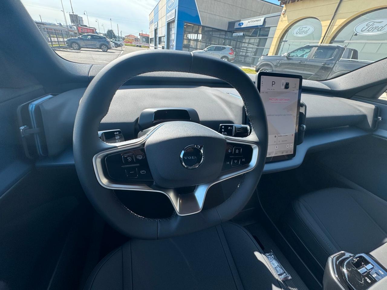 Volvo EX30 Extended Range RWD Plus Black Edition