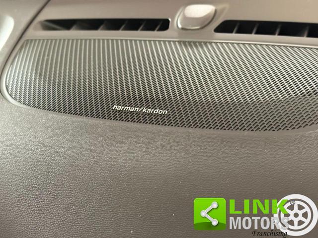 VOLVO XC40 D3 R-design MANUALE IVA PELLE GARANZIA 24 MESI