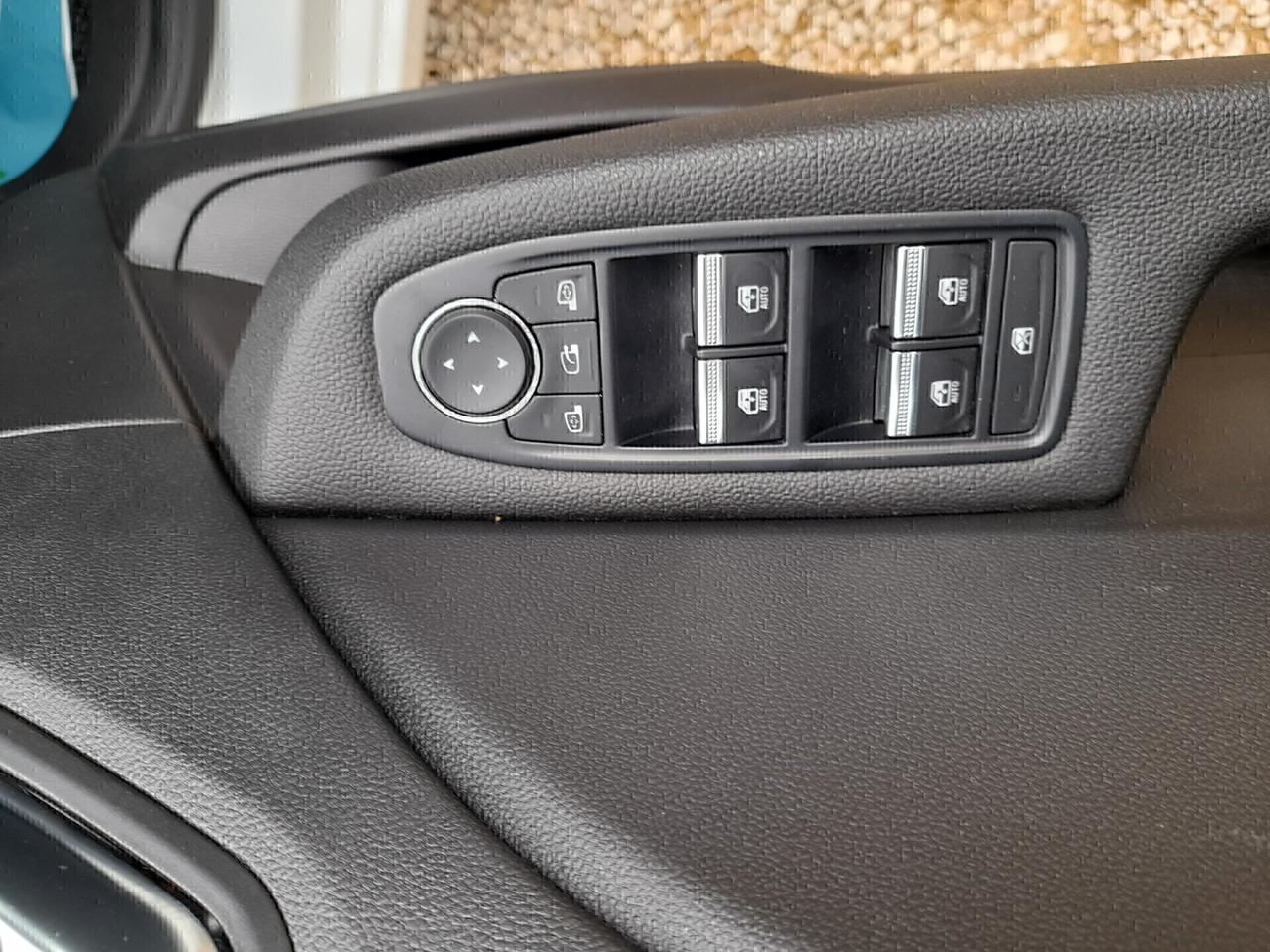 Renault Clio TCe 90 CV 5 porte Life anno 2021 NAVI