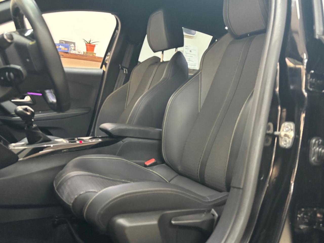 Peugeot 208 1.2 100CV 5 porte GT Plus