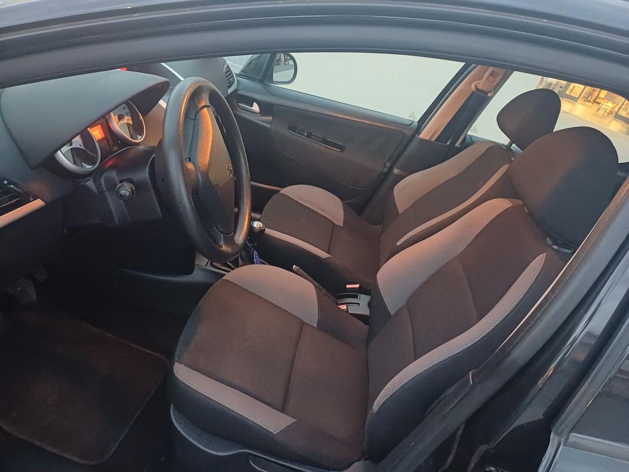 Peugeot 207 1.4 HDi 70CV 5p. X Line 2009