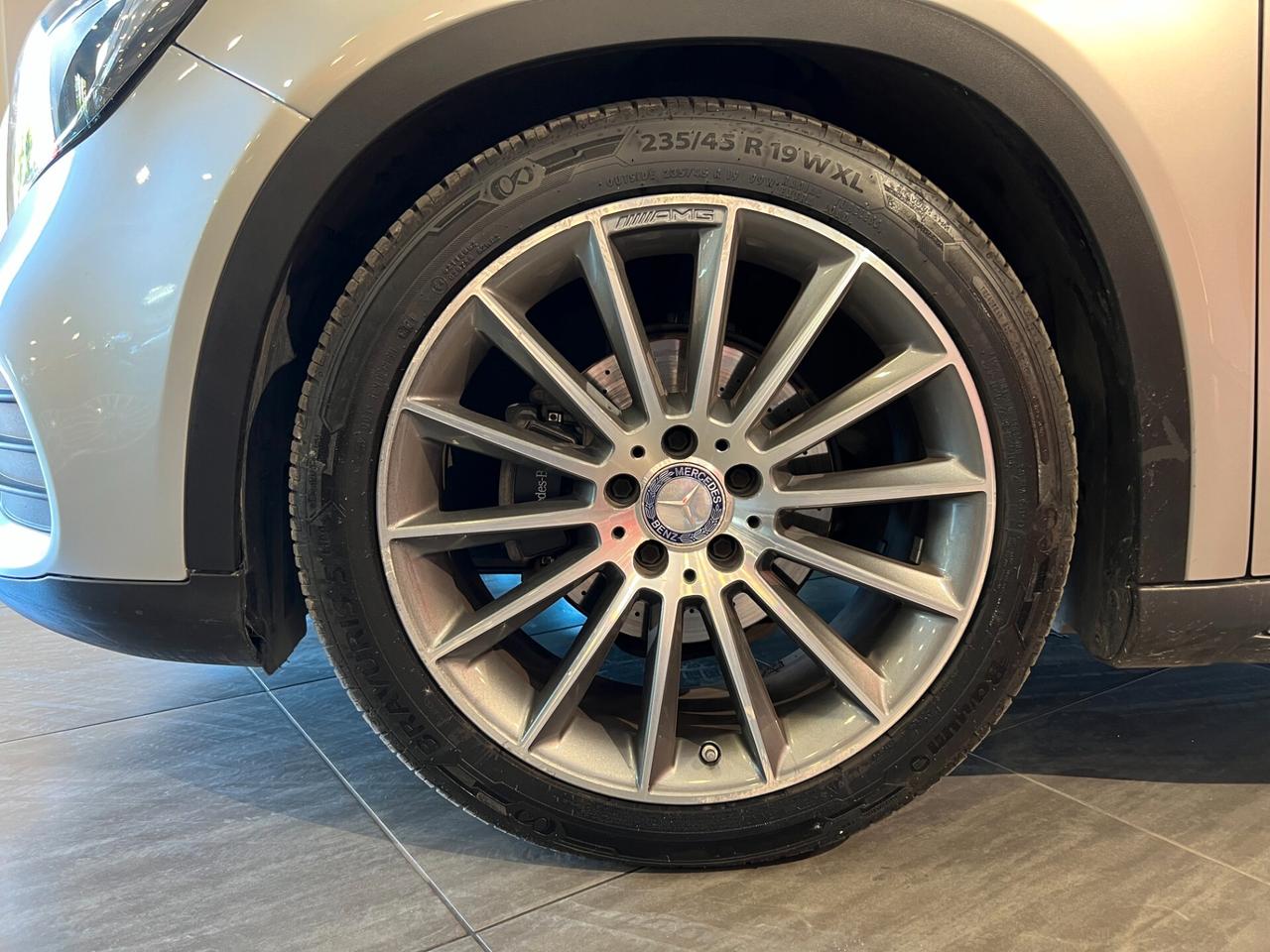 Mercedes-benz GLA 200d Auto 4Matic Premium TETTO